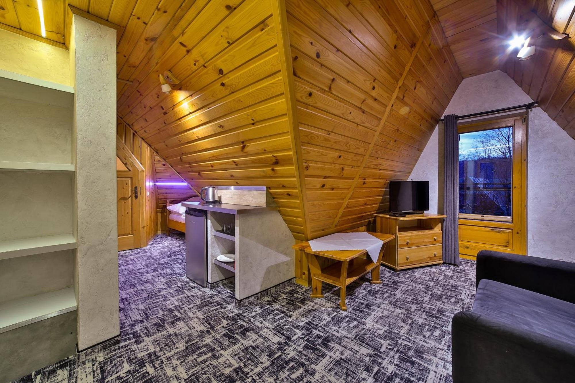 Homestay Swarna Wynajem Pokoi *